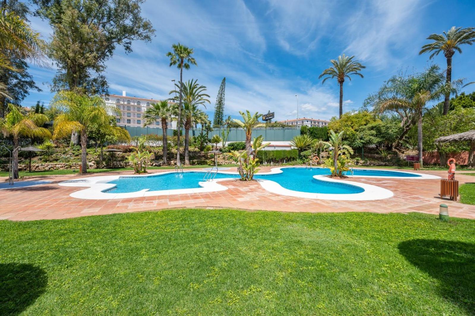 1 Bedroom Apartment, With Sea Views, In Medina Garden - Puerto Banus Marbella Buitenkant foto